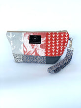 Load image into Gallery viewer, Wristlet #022
