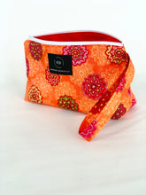 Load image into Gallery viewer, Wristlet #014
