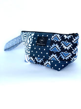 Load image into Gallery viewer, Wristlet #019
